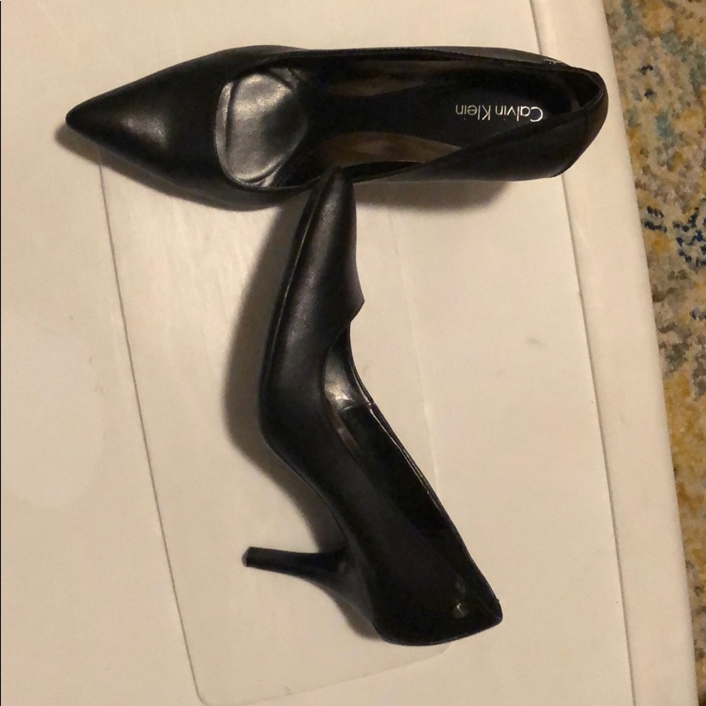 Calvin Klein pointes toe heels